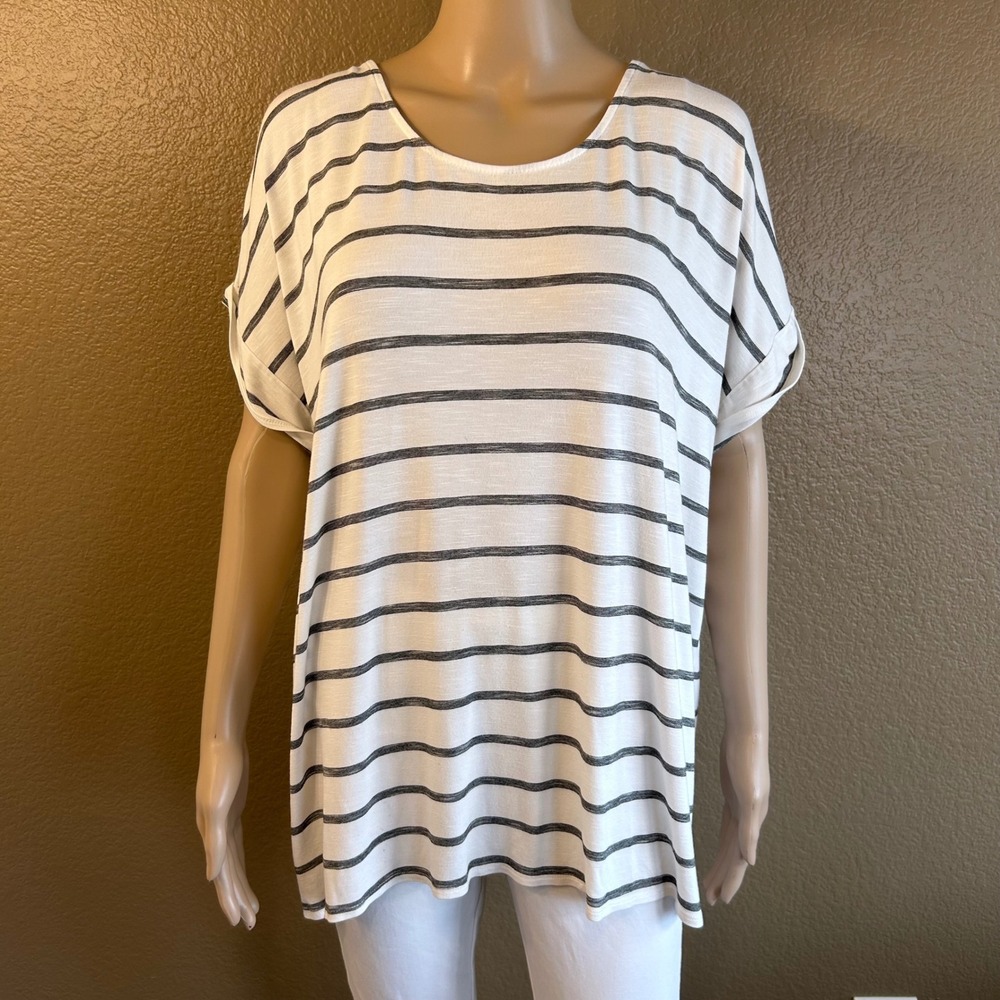 Chico's Striped Crisscross Back Pleated Hem Short Sleeve Top White Grey Sz 3